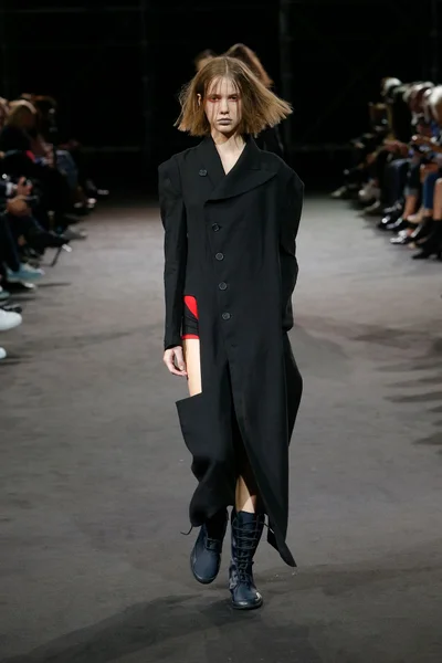 Look 29